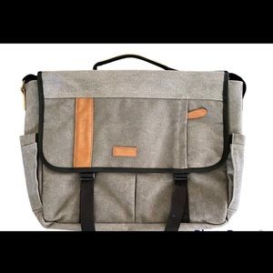 Messenger bag in gray, pockets, pockets and more pockets!!! BNWOT